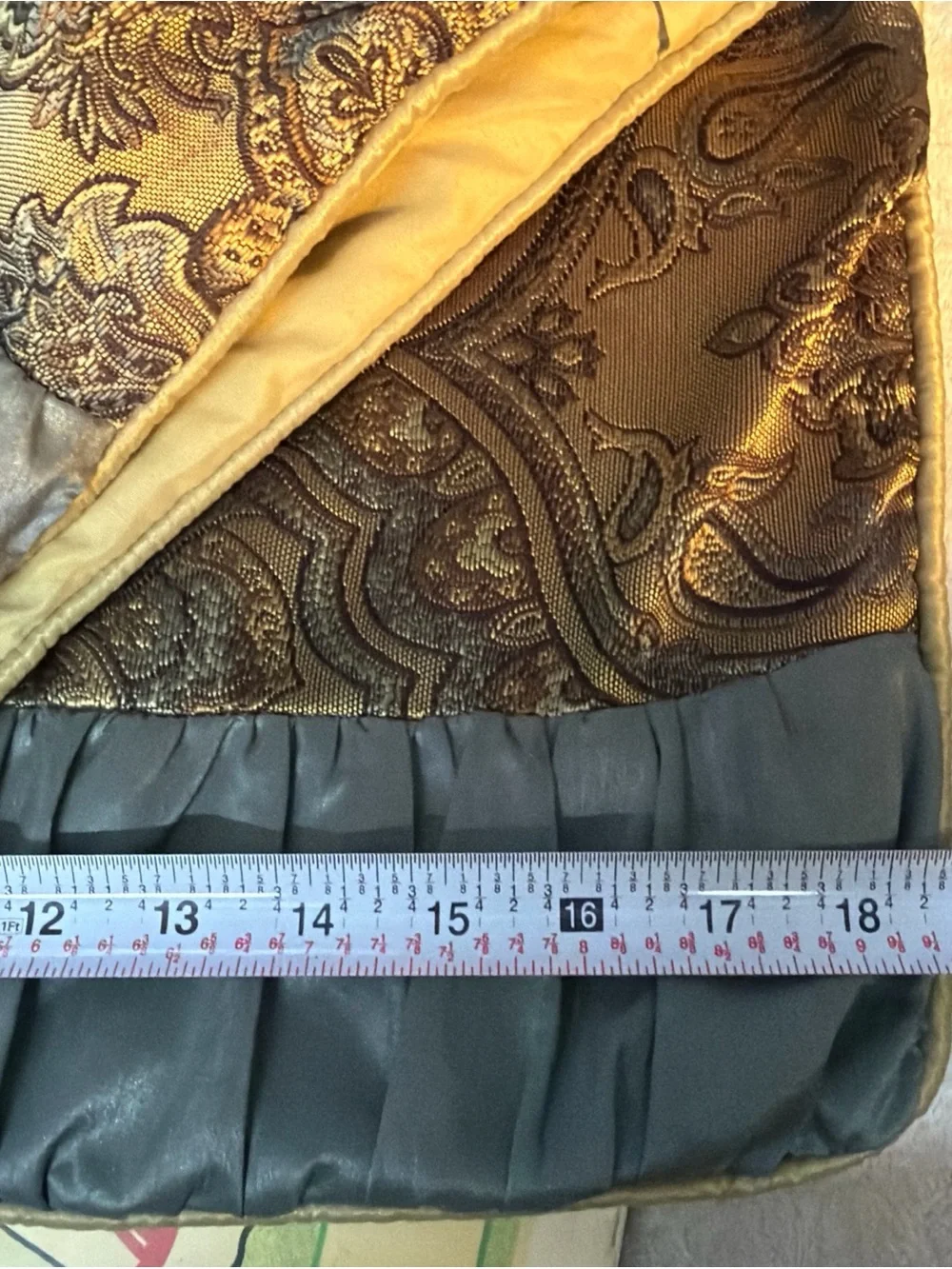 Home Expressions elegant paisley